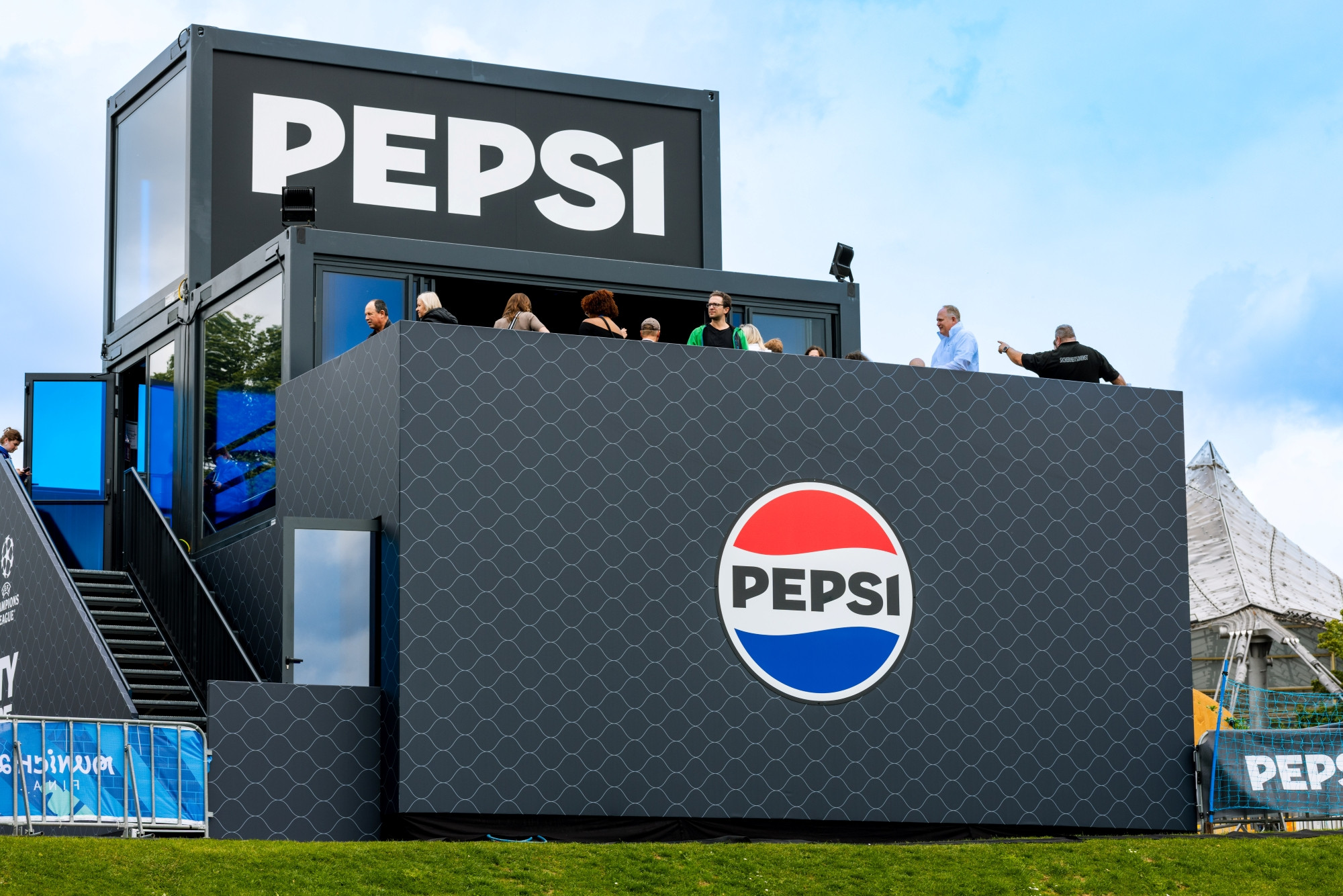 Pepsi_Eventcontainerbau_FanFestival_5.jpg